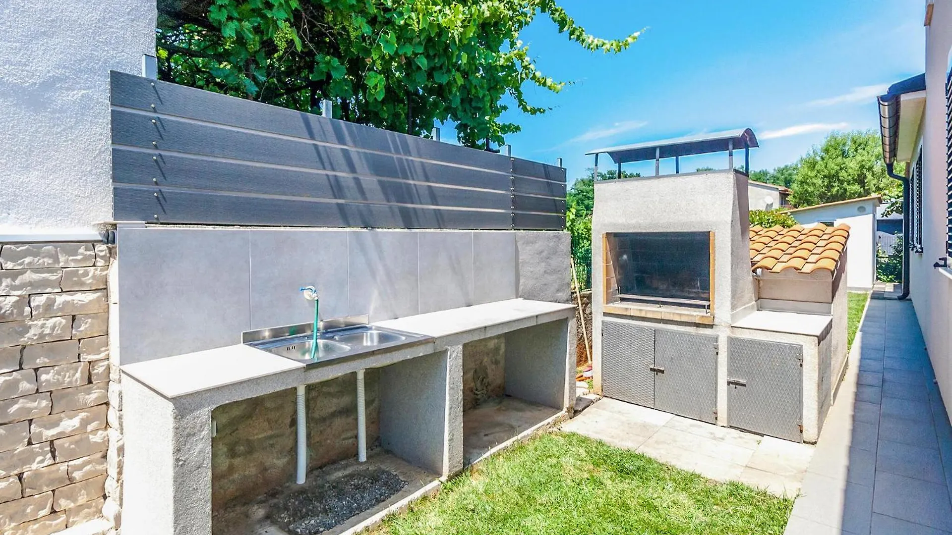 Amazing Home In Marcana With Wi-Fi
