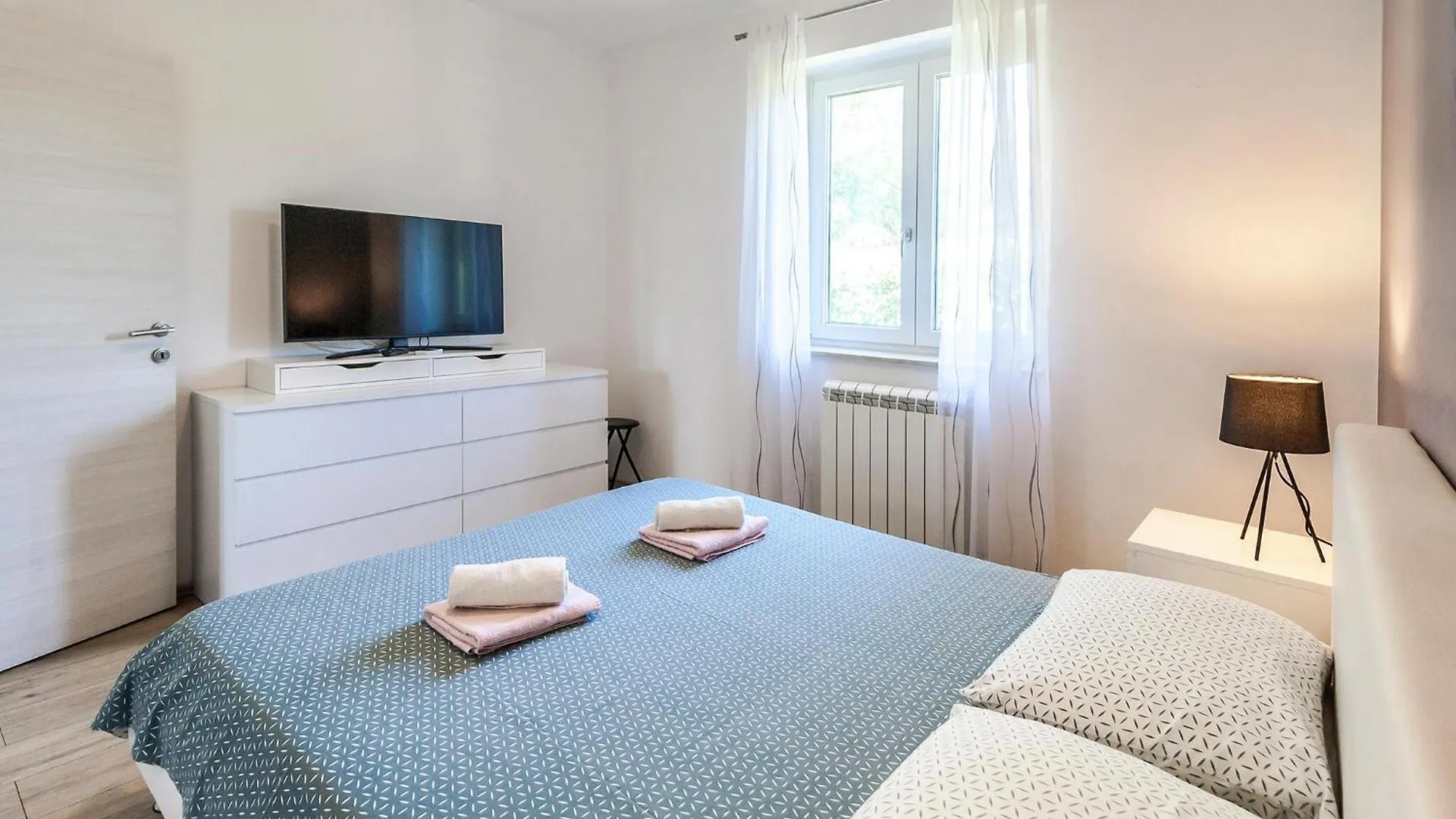 Amazing Home In Marcana With Wi-Fi