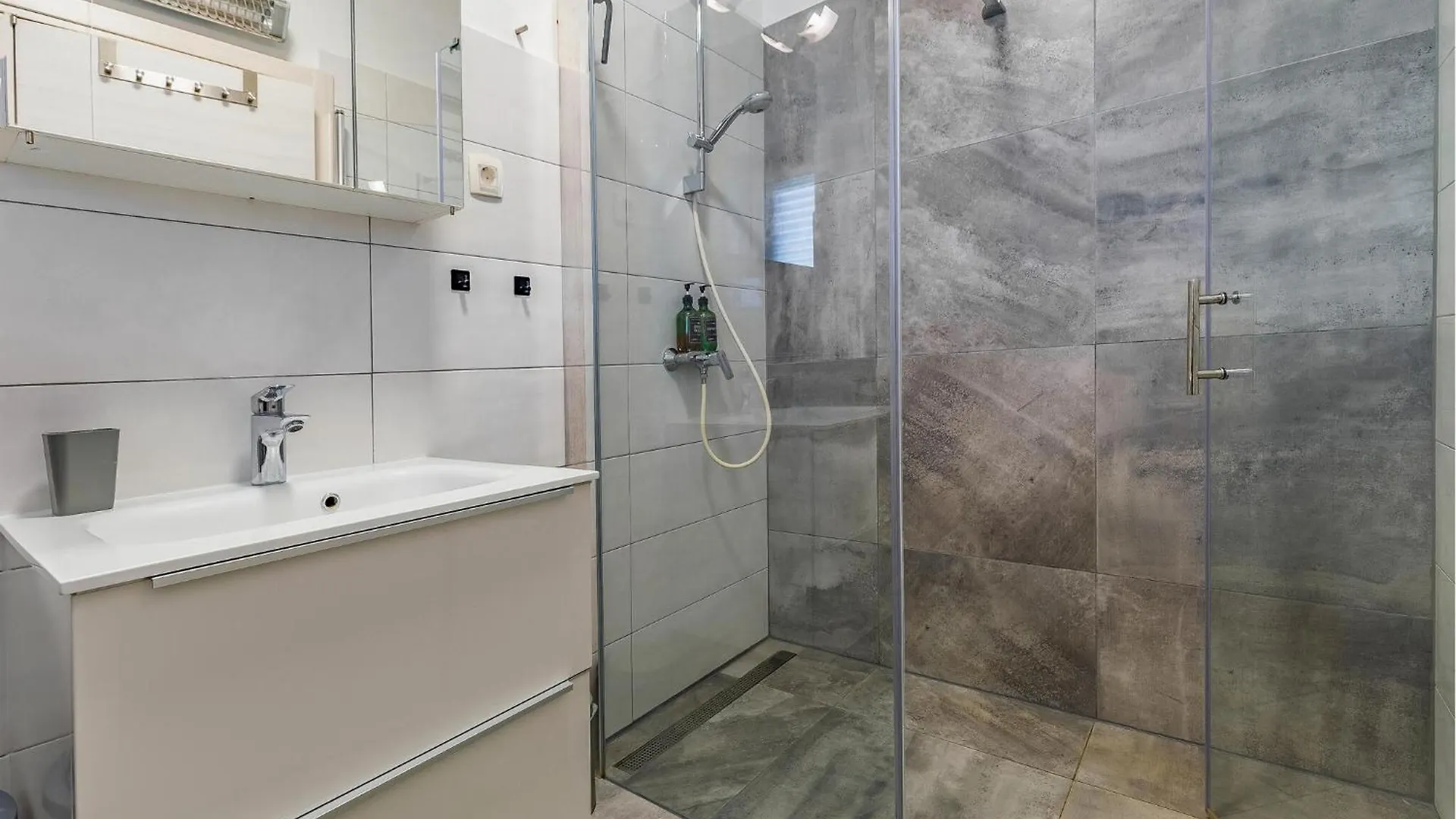 Amazing Home In Marcana With Wi-Fi Holiday home